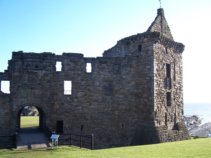 StAndrewsCastle1