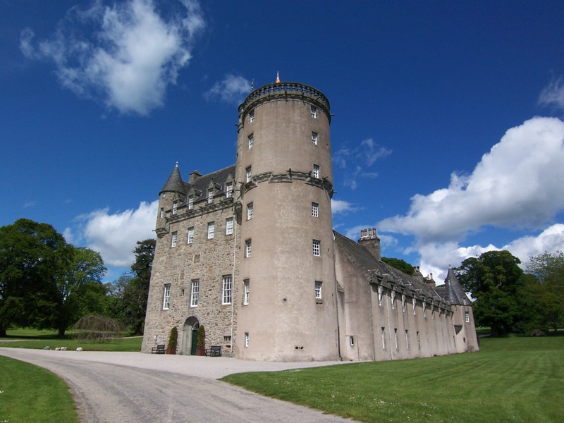 CastleFrasermainentrance