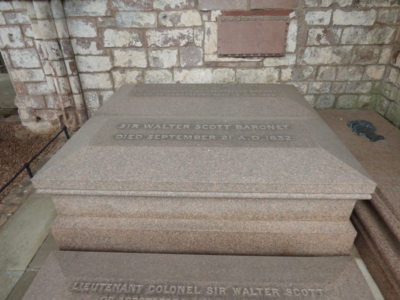Sir_Walter_Scott_Grave