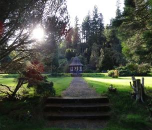 Benmore_Gardens_summer_house