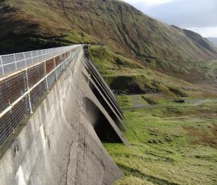 Cruachan_Dam_up_close