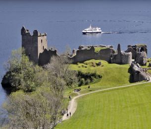 UrquhartCastle2