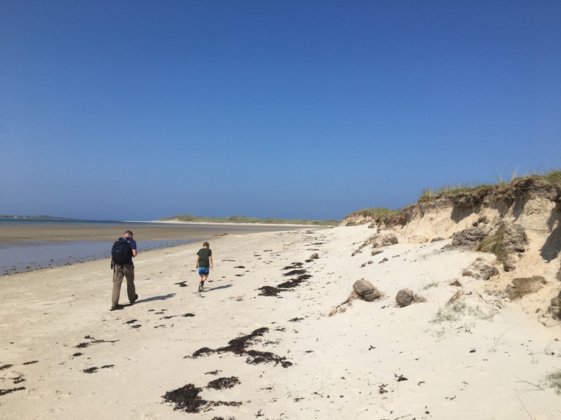 Walking to Killinallan Bay