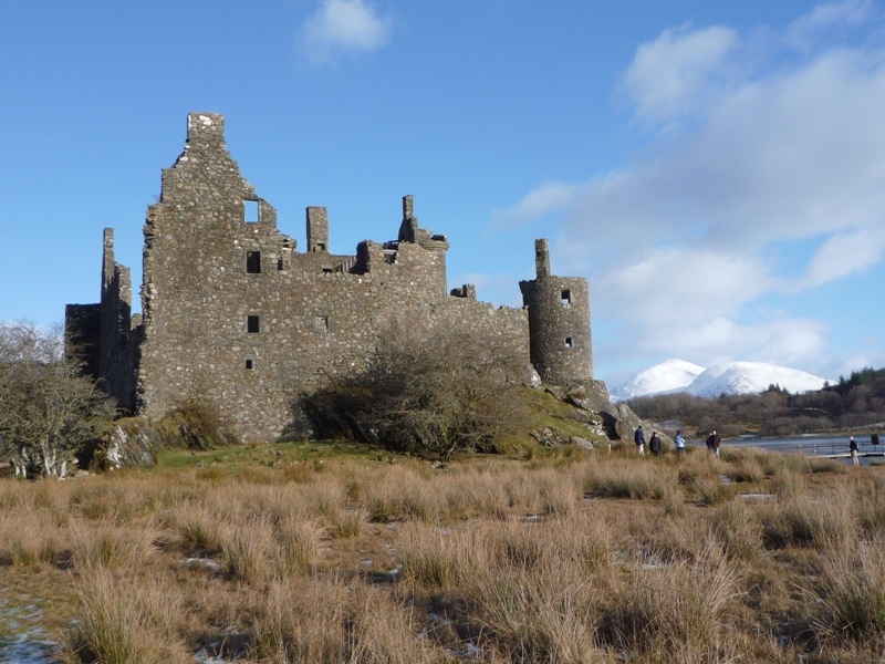 Kilchurn Castle in sunlight