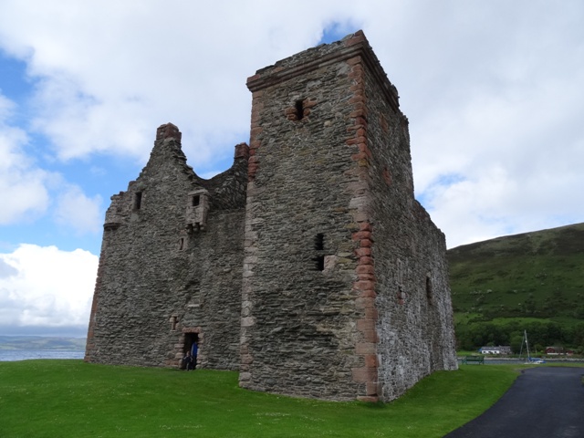 Lochranza Castle