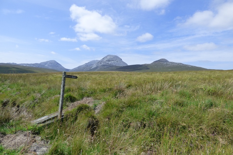Signpost for path to the Paps of Jura