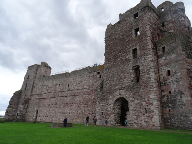 Tantallon Castle 