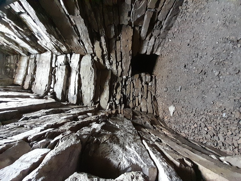 Main chamber of Wideford Hill Cairn