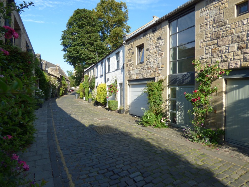 Circus Lane in Edinburgh Circus Lane in Edinburgh