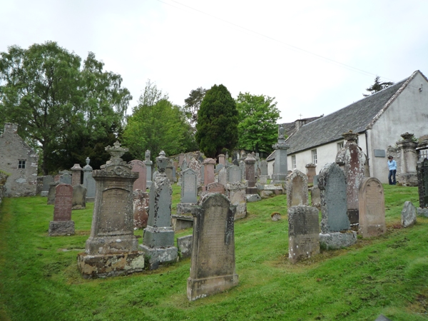 Graves at Dunlichity Kirk