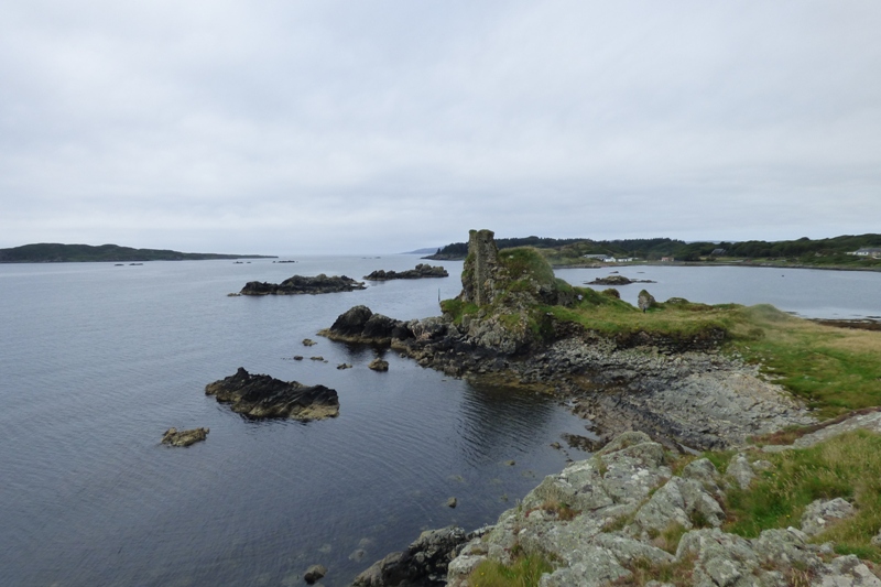 Dunyvaig Castle with Lagavulin Bay behind Dunyvaig Castle with Lagavulin Bay behind