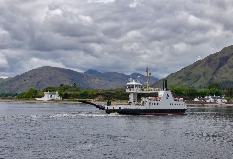 Ardgour Ferry crossing the narrows of Loch Linnhe Ardgour Ferry crossing the narrows of Loch Linnhe